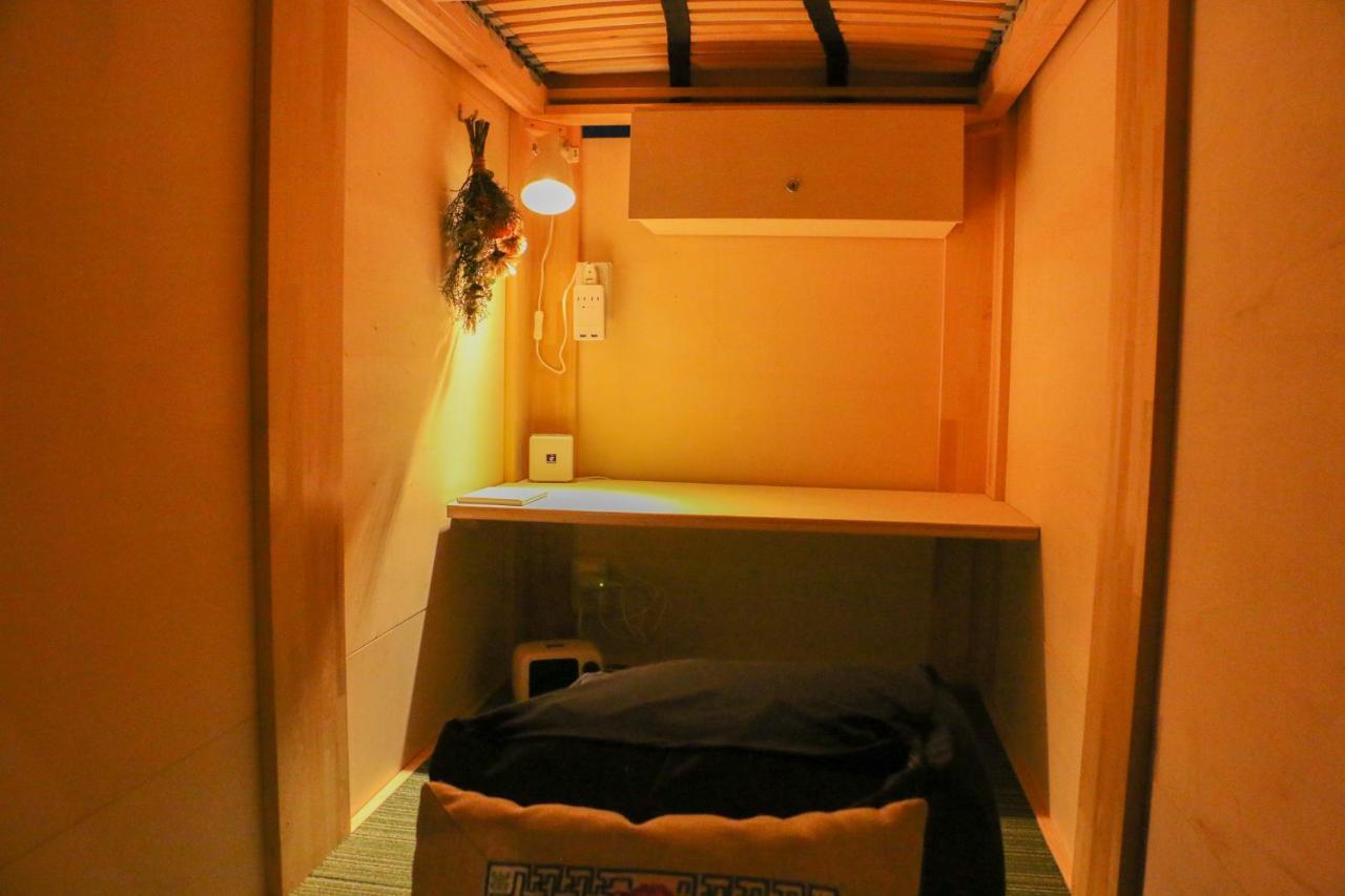 Konyamachi Guest House Kuku ทากามัตสึ ภายนอก รูปภาพ